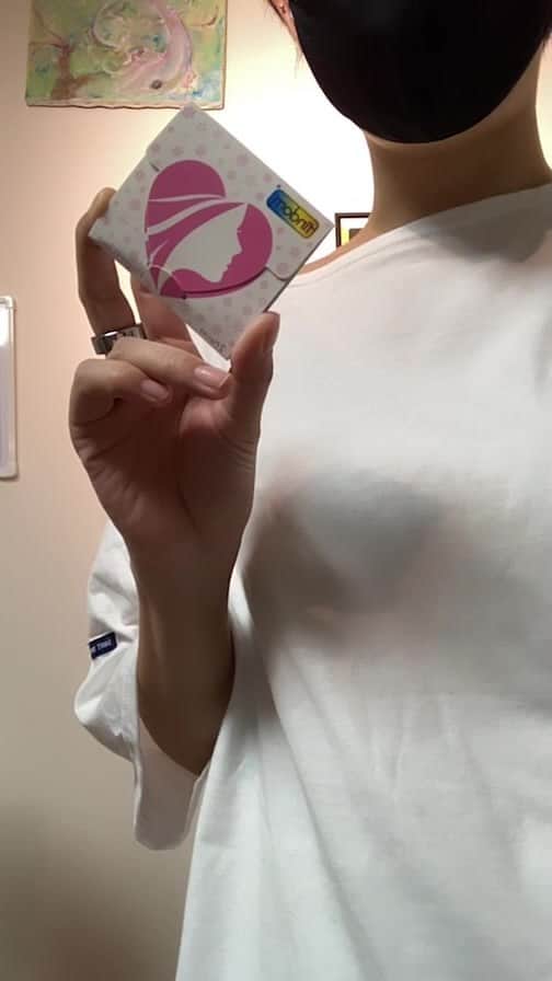 ふみのインスタグラム：「性感染症（STI）予防や、ネイルで粘膜を傷つけない為に！」