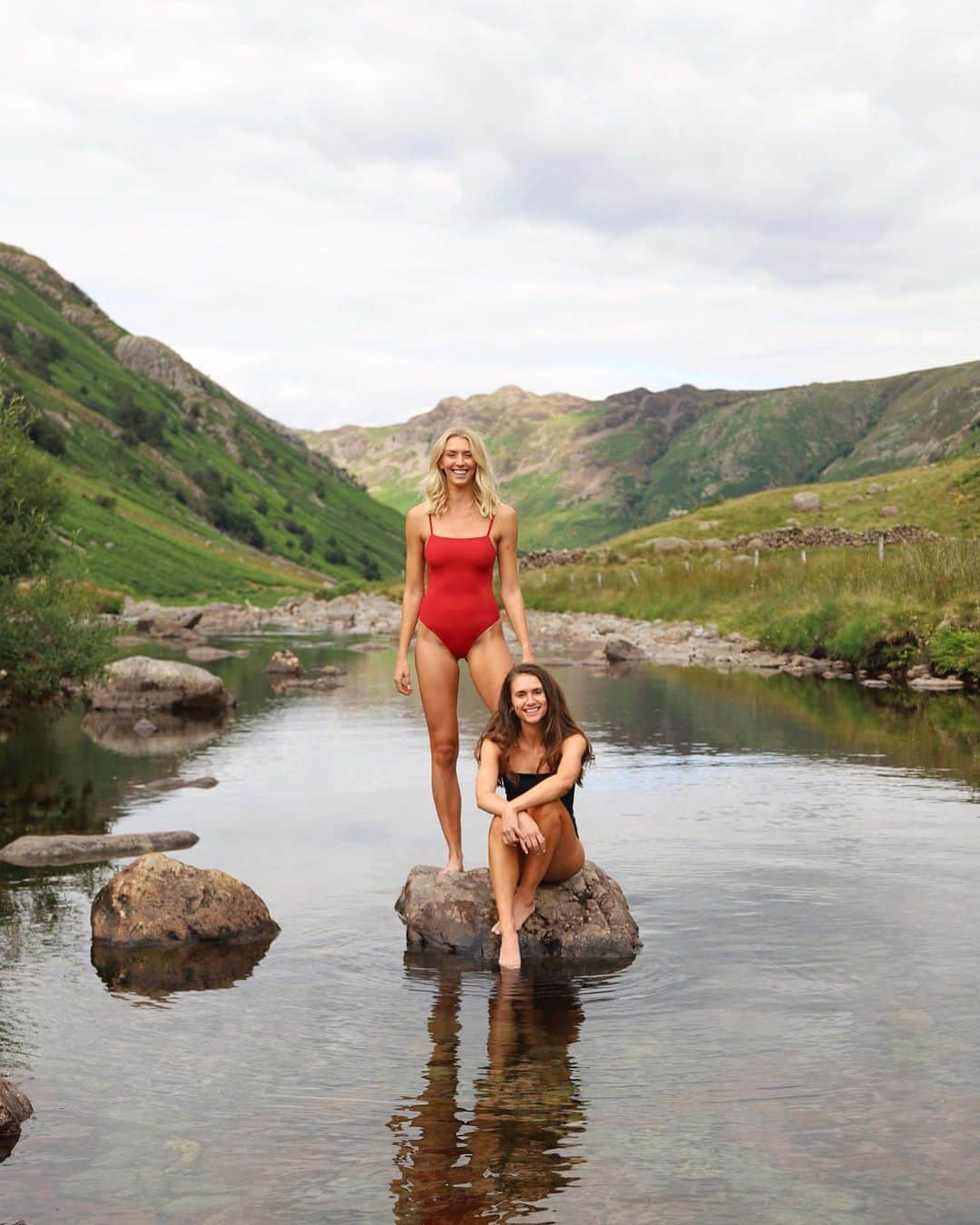 Zanna Van Dijkさんのインスタグラム写真 - (Zanna Van DijkInstagram)「Two friends making swimwear which is kind to people and the planet 🌎♻️💙   Shoutout to the weather gods for providing the goods today. Blue skies, sunshine and cloud free peaks. The dream! We hit up some epic wild swimming spots from a remote tarn on a mountain top to a narrow gorge deep in a valley. The Lake District is the gift which keeps on giving 🤩🙌🏼   📍 Black Moss Pot, Borrowdale 🏴󠁧󠁢󠁥󠁮󠁧󠁿   📸 Photo: @eddiefitz7 👙 Wearing: @staywildswim (my own brand)  #thelakedistrict #blackmosspot #staywildswim #wildswimming #getoutdoors」8月2日 2時57分 - zannavandijk