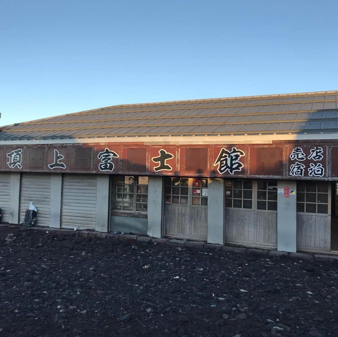 華村あすかさんのインスタグラム写真 - (華村あすかInstagram)「2年前富士山に登った時の🗻  自然豊かな所に行きたいな」8月2日 15時12分 - hanamura_asuka