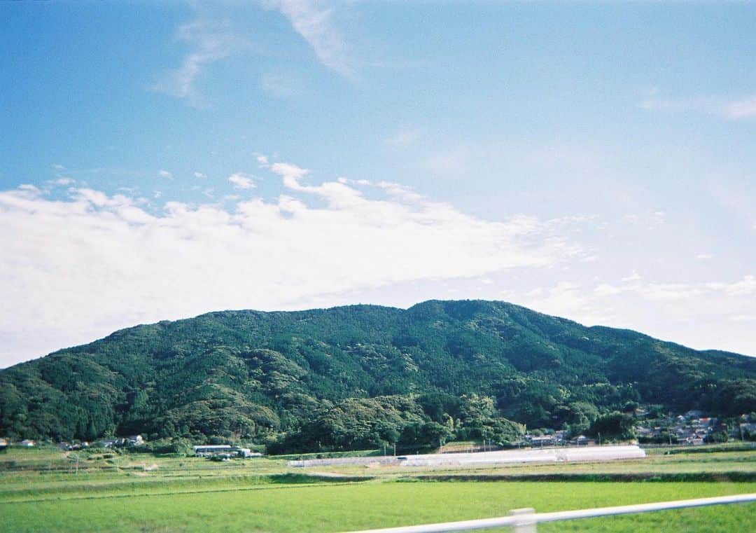 わちみなみのインスタグラム：「田んぼ🏔  #田んぼ　#田園」