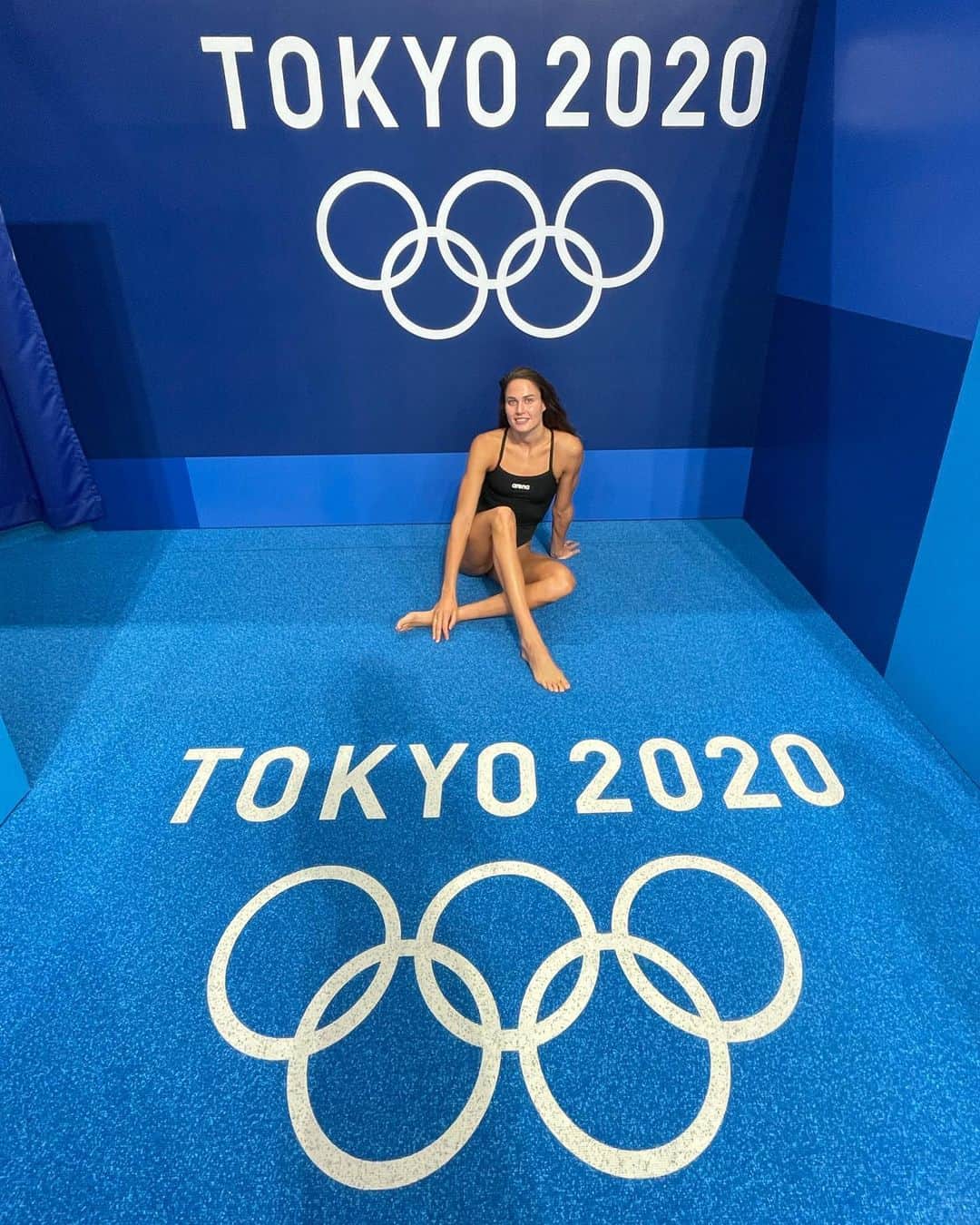 ズザンナ・ヤカボスさんのインスタグラム写真 - (ズザンナ・ヤカボスInstagram)「happy kid try to act like a girl 👧🏻  . . . . . #tokyo2020 #olympicgames2020 #swimmer #magyarock #mivagyunk #olympicteamhungary #magyarolimpiaicsapat #magyarcsapat #mob #magyarolimpiaibizottsag」8月2日 11時52分 - zsuzsubell