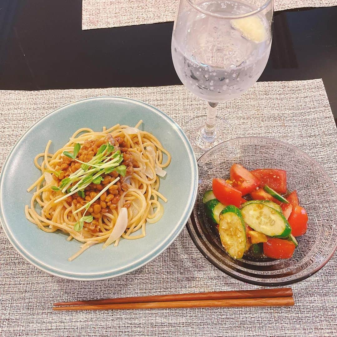 福田萌さんのインスタグラム写真 - (福田萌Instagram)「私のサロンメンバーで、京都でヴィーガンカフェをやっている @isokaka.kyoto さんに、オンラインで料理教室を開いてもらって作った納豆パスタ😋 美味しすぎて家族みんなペロリ😋 ヴィーガンマンデーで無理なくヴィーガンやってみたいです！」8月2日 18時40分 - fukuda.moe