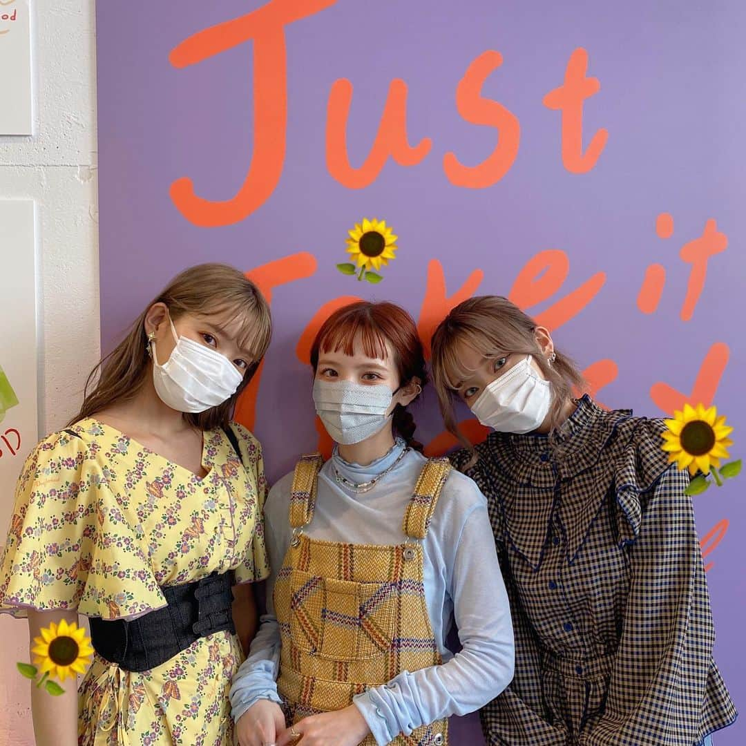 mimさんのインスタグラム写真 - (mimInstagram)「着てるだけで気分が上がるワンピース💛🌻 これを着て大好きな瀬戸ちゃまに会ってきたよ〜DearSisterhoodのA/Wも楽しみ☺️  #mim_ootd#157cm」8月2日 19時21分 - mim_11_11