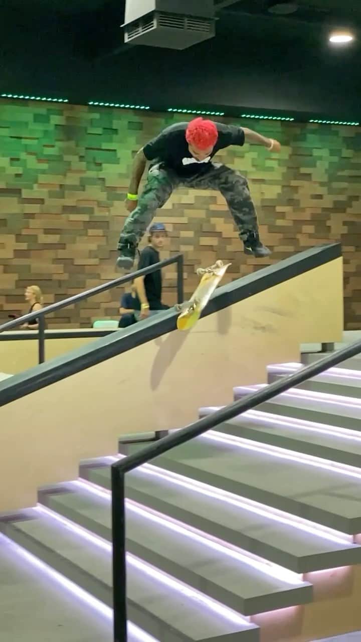 マニー・サンティアゴのインスタグラム：「😅 Working on it.... 🎥: @amrit」
