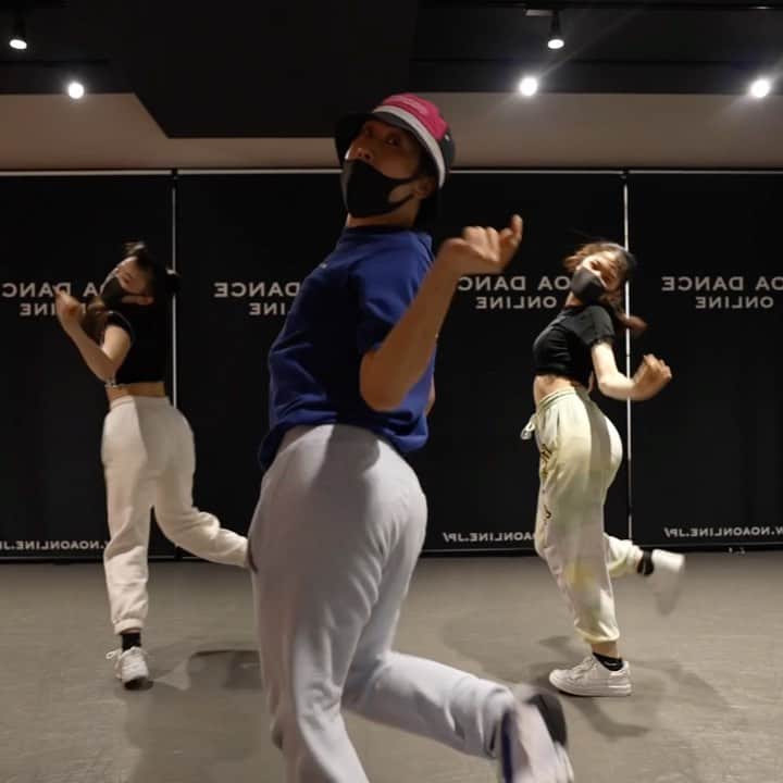 avecooのインスタグラム：「@avecoodancestudio   ♪music♪ @saweetie #fast  🔥Dance🔥 @chizuru_lion @papiichan_rin_ @iam__ayuka @anju.124   🔥🔥🔥🔥🔥🔥🔥🔥🔥🔥🔥  #dance #jazzfunk #choreographer #avecoo #tokyo #saweetie #avecoodancestudio #ちづるあんじゅごめん❤️ #motion」
