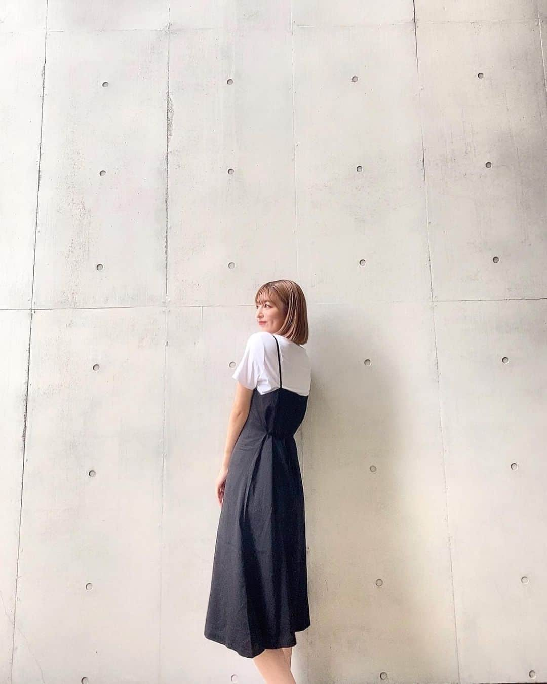 市野莉佳さんのインスタグラム写真 - (市野莉佳Instagram)「. 最近はワンピース集めがち👗 後ろが結べるようになってるから ウエスト細く見えてオススメ♡ @amel_official__  . #amel #エイメル #amel_official__ #エイメル2021 #夏服 #夏コーデ #ワンピース #ファッション #コーデ」8月2日 22時07分 - ichirika_62