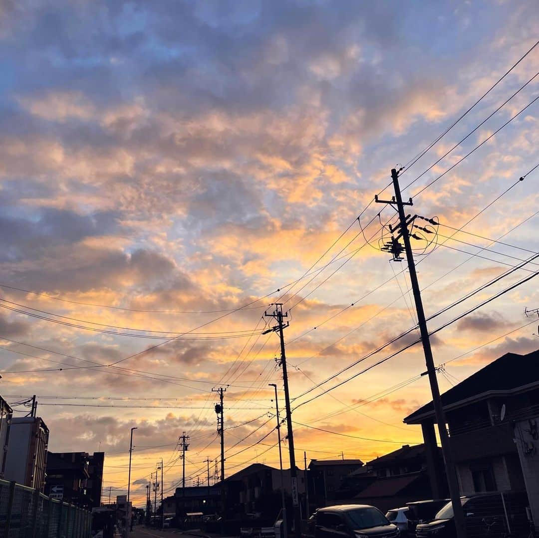 倉地美晴さんのインスタグラム写真 - (倉地美晴Instagram)「・ 夏らしい空が好き  #skyphotography #summersky #summer #夏 #夏空」8月3日 6時00分 - miharu_kurachi