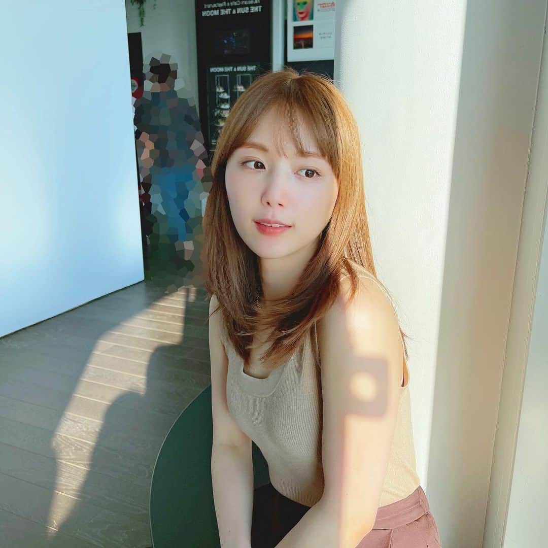 ひよんのインスタグラム：「☀️💛  おはよー☺️ 今日は早起き😆🌅  #ひよん」
