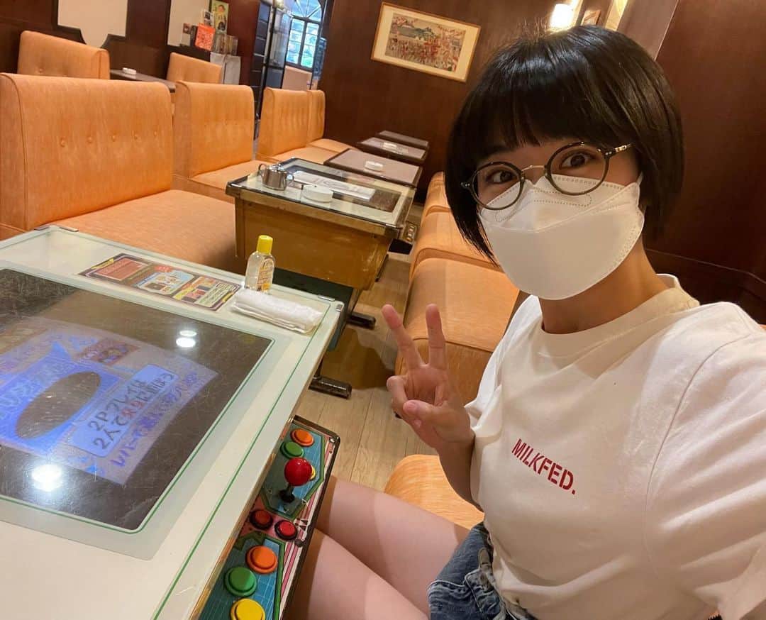 時東ぁみさんのインスタグラム写真 - (時東ぁみInstagram)「仲良し木曽さんちゅう @kisosanchu さんが『マツコの知らない世界』で紹介してた喫茶店へ行ってみたのー！ ・ デンキヤホールさん 昭和な雰囲気漂う喫茶店で、ゲームのテーブルがあるの！！初めて見て感激！！ 玉子サンドとゆであずきをいただきました☆ どちらも美味しくて、ゆっくりできて感動しっぱなしだったよ！！ ・ 今度は木曽さんに案内してもらおーっと☆ ・ #時東ぁみ #ぁみさんぽ #浅草 #asakusa #マツコの知らない世界 #喫茶店 #デンキヤホール #玉子サンド #ゆであずき #美味しい #ゲームテーブル #感動 #昭和感 #雰囲気 #また行きたい」8月3日 7時39分 - amitokito
