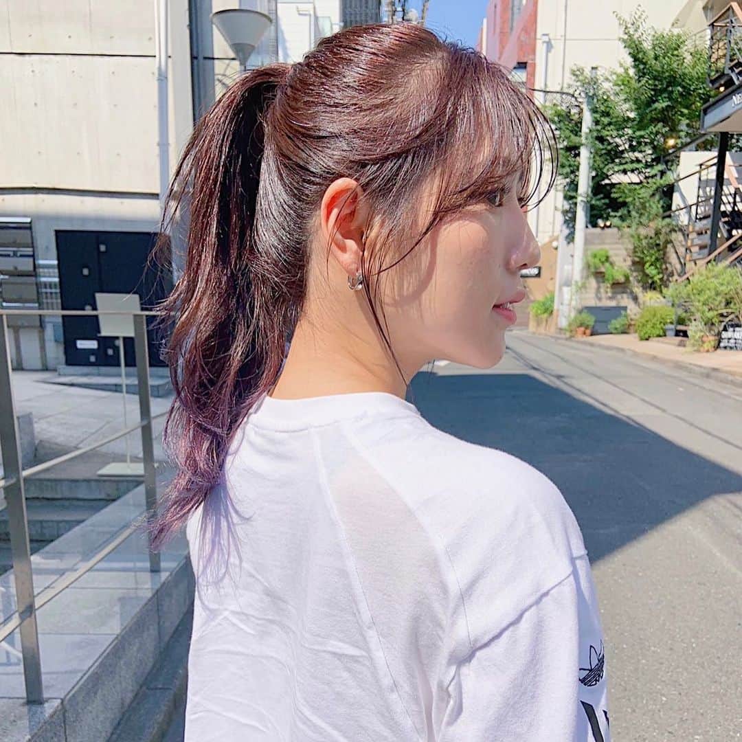 西野未姫のインスタグラム：「毛先むらさき💜  #ポニーテール #2枚目 #スポーツコーデ  #adidas #いつでも歩けるように #スニーカー女子  #心拍数系を持ち歩く女 #消費カロリー知りたい #それがモチベ」