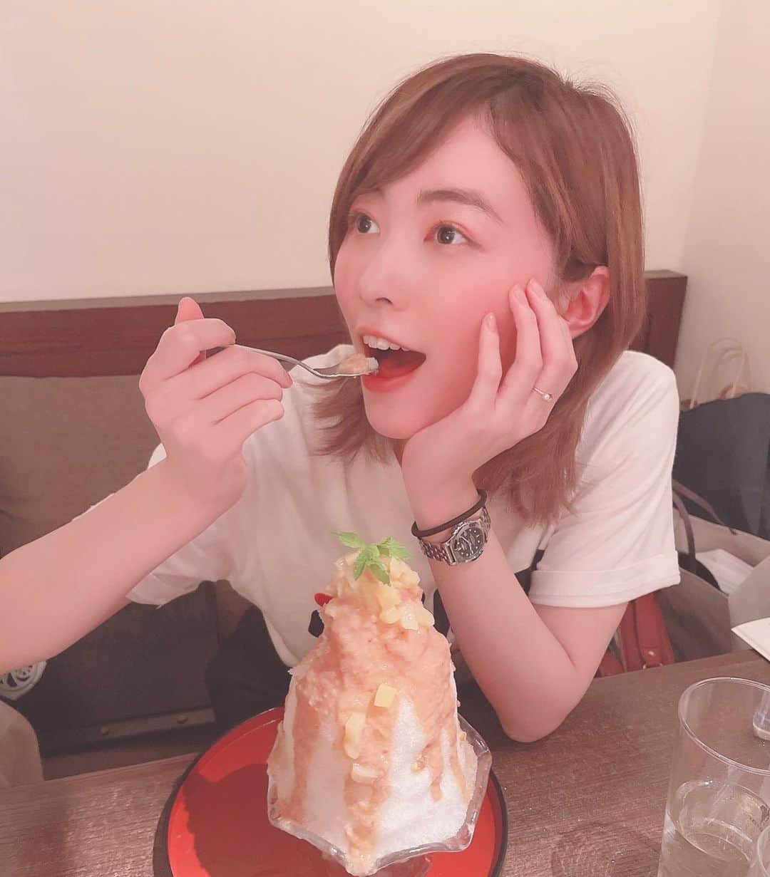 松井珠理奈さんのインスタグラム写真 - (松井珠理奈Instagram)「8月になり暑い日が続きますね🥵 #かき氷 日和だ〜☀️ アプリで久しぶりに撮影したらやっぱり盛れてる😳💓  #夏 #8月 #summer #熱中症  #気をつけて  #彼女とデートなう  #使えそうな写真  #どの写真が好き ？ #☀️ #🍧」8月3日 14時17分 - jurinamatsui3