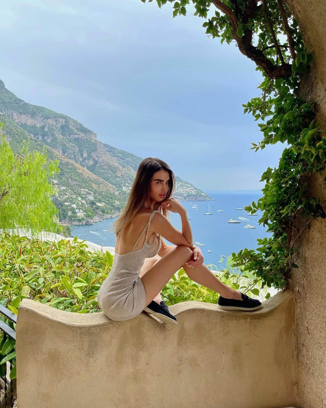 Silvia Carusoのインスタグラム：「Back in the gram , after a proper social media’s detox , sometime it’s so nice to disconnect  to reconnect deeper in real life ❤️」