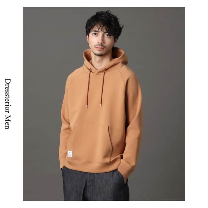 DRESSTERIOR_MEN_ドレステリアのインスタグラム：「春夏から大人気のダンボールニットパーカー🧶📦  トレンドのダンボール素材とオーバーシルエットが魅力です。 すっきりとしたテーパードパンツからデニム、ワイドパンツまでその時々の気分で幅広いスタイルに合わせていただけます。  選べるカラー展開とゆったりとしたサイズ感で女性も着用いただきやすいアイテムです。  #dressterior #dressteriormen  #ドレステリア」