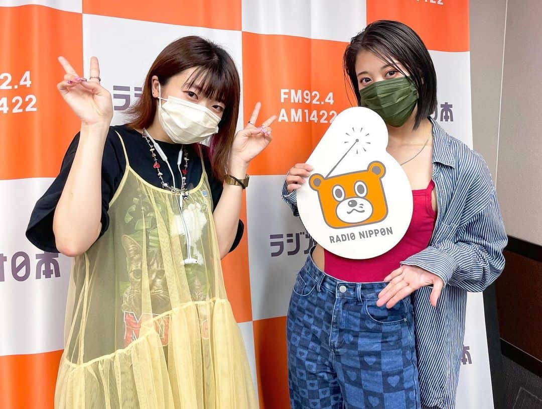 ぱいぱいでか美のインスタグラム：「60TRY部、ありがとうございました！ . きしもんってハロメンなのにまじで喋りやすいんだよな〜 と失礼ながら親しみ持って接させてもらってて 今日の『60TRY部』も土谷さんと共に 楽しく話させてもらったんですが 写真見たら全然"""2ショット撮影会"""感出てました😂 土谷さんとの3人の写真はTwitterに載せましたよん✌🏻 岸本さんのファッショニスタっぷりがかっこよすぎる！ 今回も60楽しすぎましたー！ でか美祭のことはインスタのハイライトにもまとまってます！ 見てね！ このあとは火曜ザナイトからの78musi-crateです！ . #try1422 #ラジオ日本 #岸本ゆめの さん #つばきファクトリー #ぱいぱいでか美 #でか美祭 #でか美ちゃん」