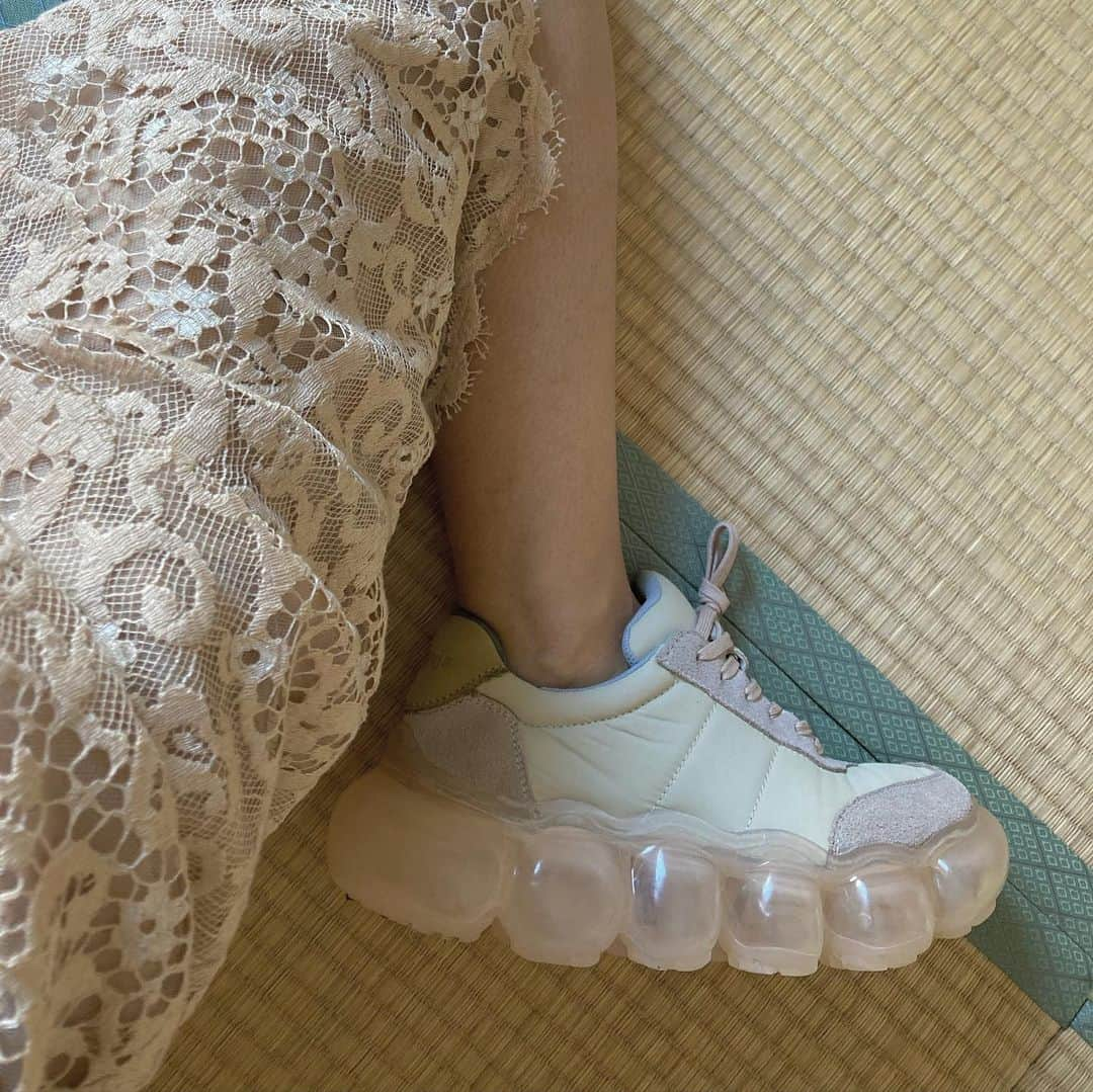 祝茉莉のインスタグラム：「Jerry ⚭  shoes 𓆝𓆟𓆜𓆞𓆡 🤢」