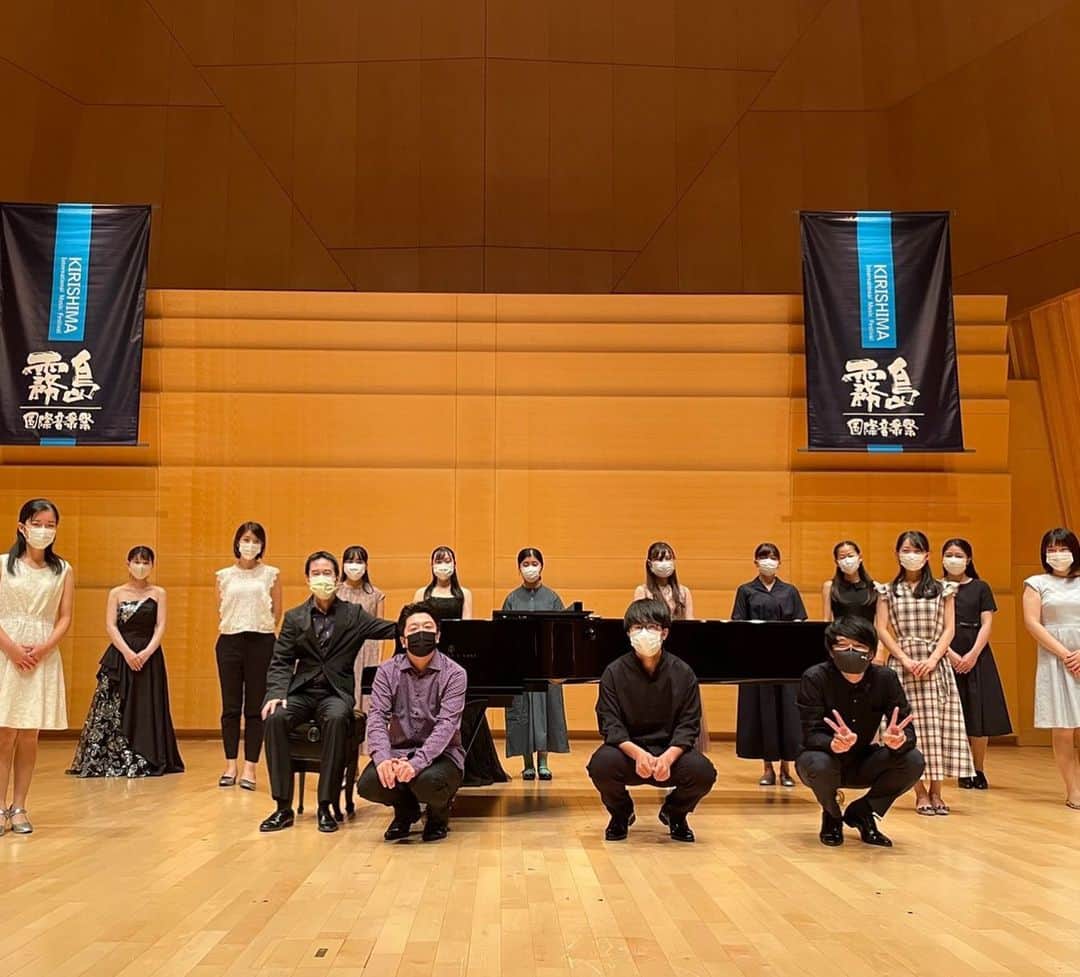 佐藤佳奈子のインスタグラム：「Exciting 12days with talented musicians🎹 Thank you!  #kirishimainternationalmusicfestival #霧島国際音楽祭2021 #ピアノクラス」