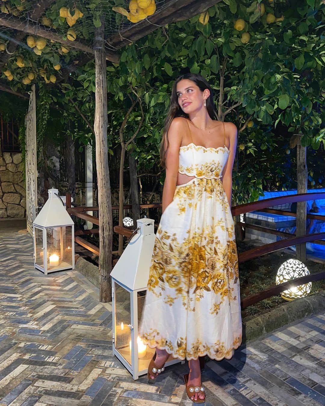 サラ・サンパイオのインスタグラム：「What a fun night in Capri ❤️」