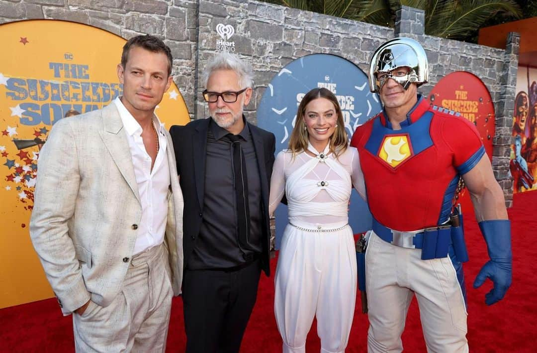 ヨエル・キナマンのインスタグラム：「@thesuicidesquad red carpet @jamesgunn @margotrobbie @johncena. #thesuicidesquad」