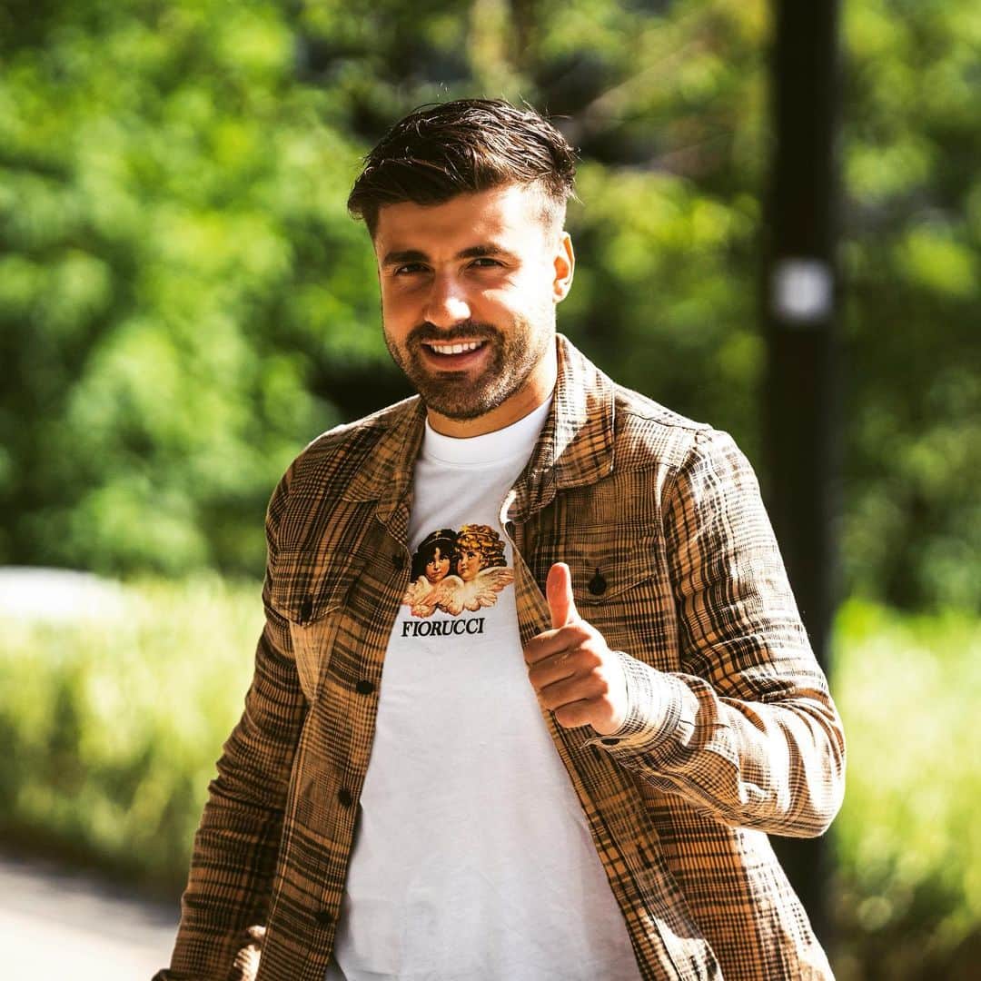 マイケル・ペトラッソのインスタグラム：「😁」