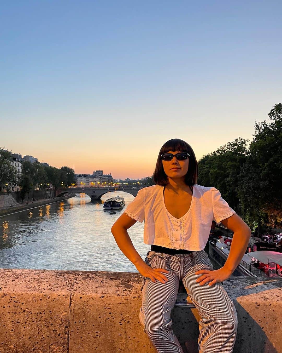 白石阿島さんのインスタグラム写真 - (白石阿島Instagram)「Paris- photo dump 💌📬🚽🕳 . Friends, climbs, snacks, + 3 power stances. C’est la vie🫀.」8月4日 11時41分 - ashimashiraishi
