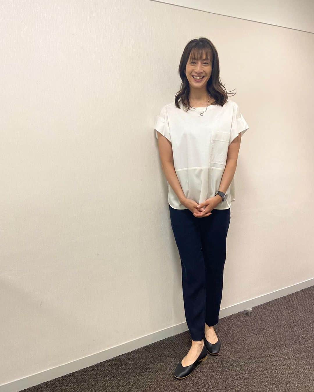 寺川綾さんのインスタグラム写真 - (寺川綾Instagram)「報道ステーション衣装を一気にupさせていただきます🙋‍♀️👗 連日選手の皆さんの頑張りが凄すぎますね✨✨ オリンピックも残りわずかになり、だんだん寂しさも出てきました😭が‼️最後の最後までエールを送り続け、しっかりお伝えしていきたいと思います🙌🇯🇵 #報道ステーション #7月28日 #トップス #パンツ #bananarepublic #バナナリパブリック #アクセサリー #starjewelrygirl #ネックレス  #starjewelry #スタージュエリー  #7月29日 #柄ブラウス #doneeyu #ワイドパンツ #dollysean #ピアス #room #7月30日 #ワンピース #ヤマトドレス #ノースリーブ #リング #ミュール #diana #8月3日 #evexbykrizia #白t #切り替えトップス #変形ネックレス」8月4日 23時33分 - terakawaaya_official