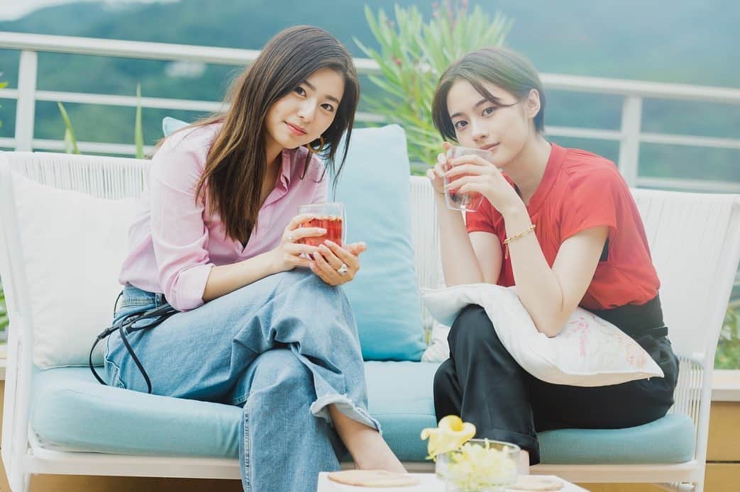 momocaのインスタグラム：「. 第1話ありがとうございました🐺 お気に入りの写真いっぱい🤍  まだ見ていない方は是非ご覧ください☺︎ #虹とオオカミには騙されない」