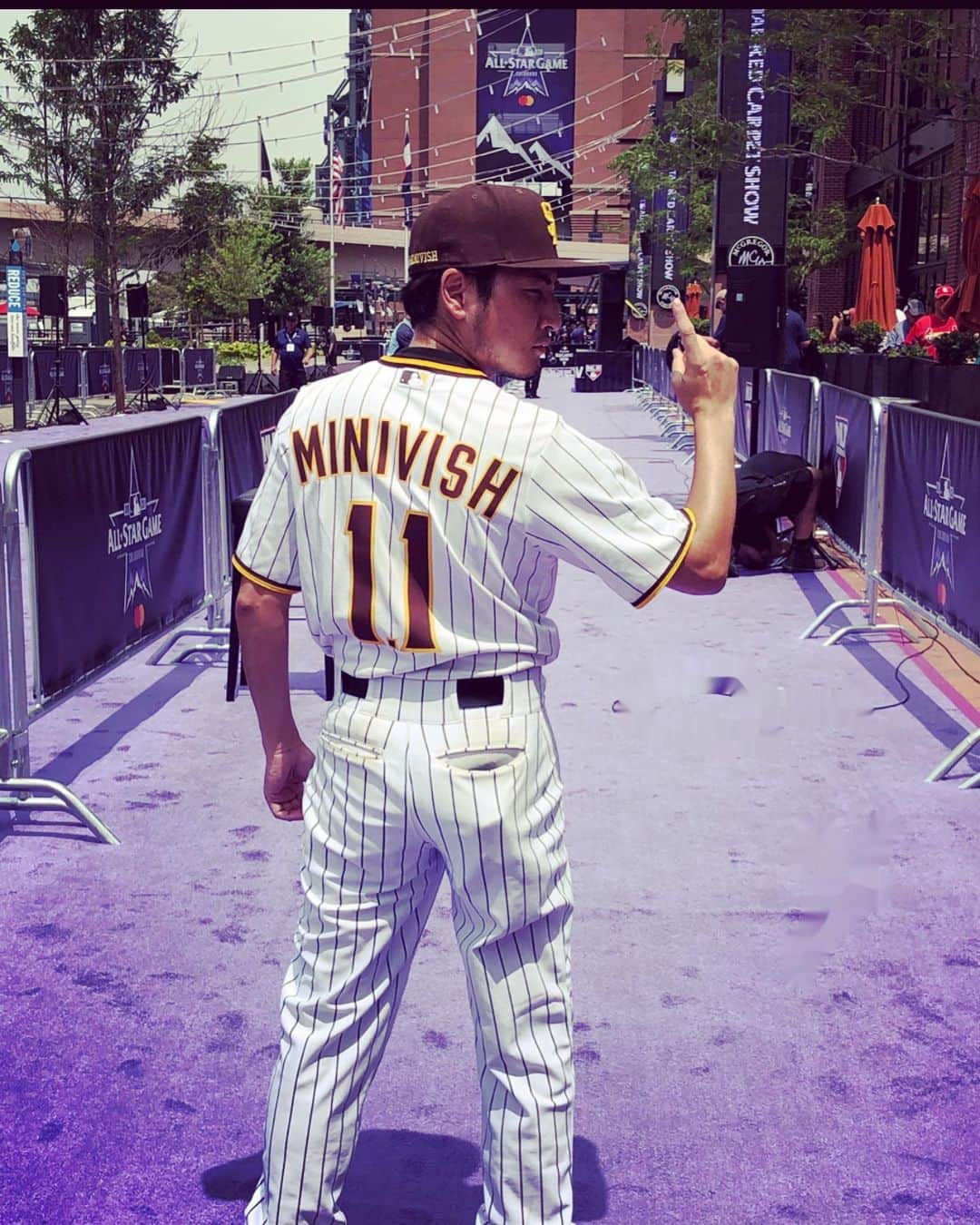 アキテリヤキさんのインスタグラム写真 - (アキテリヤキInstagram)「MLB All Mini-Star #mlb  #allstar  #shoheiohtani  #minivish  #redcarpet  #angels  #padres  #メジャーリーグ  #オールスター  #レッドカーペット  #大谷翔平  #ミニビッシュ」8月4日 22時34分 - minivish11