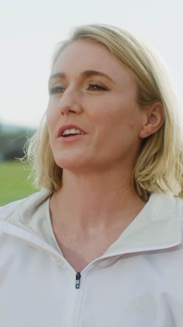 サリー・ピアソンのインスタグラム：「All sporting dreams start somewhere. Here's how athletics called my name. #repost via @rebelsport  . . #rebelsport #sportiscalling #dreamsstarthere #sallypearson」