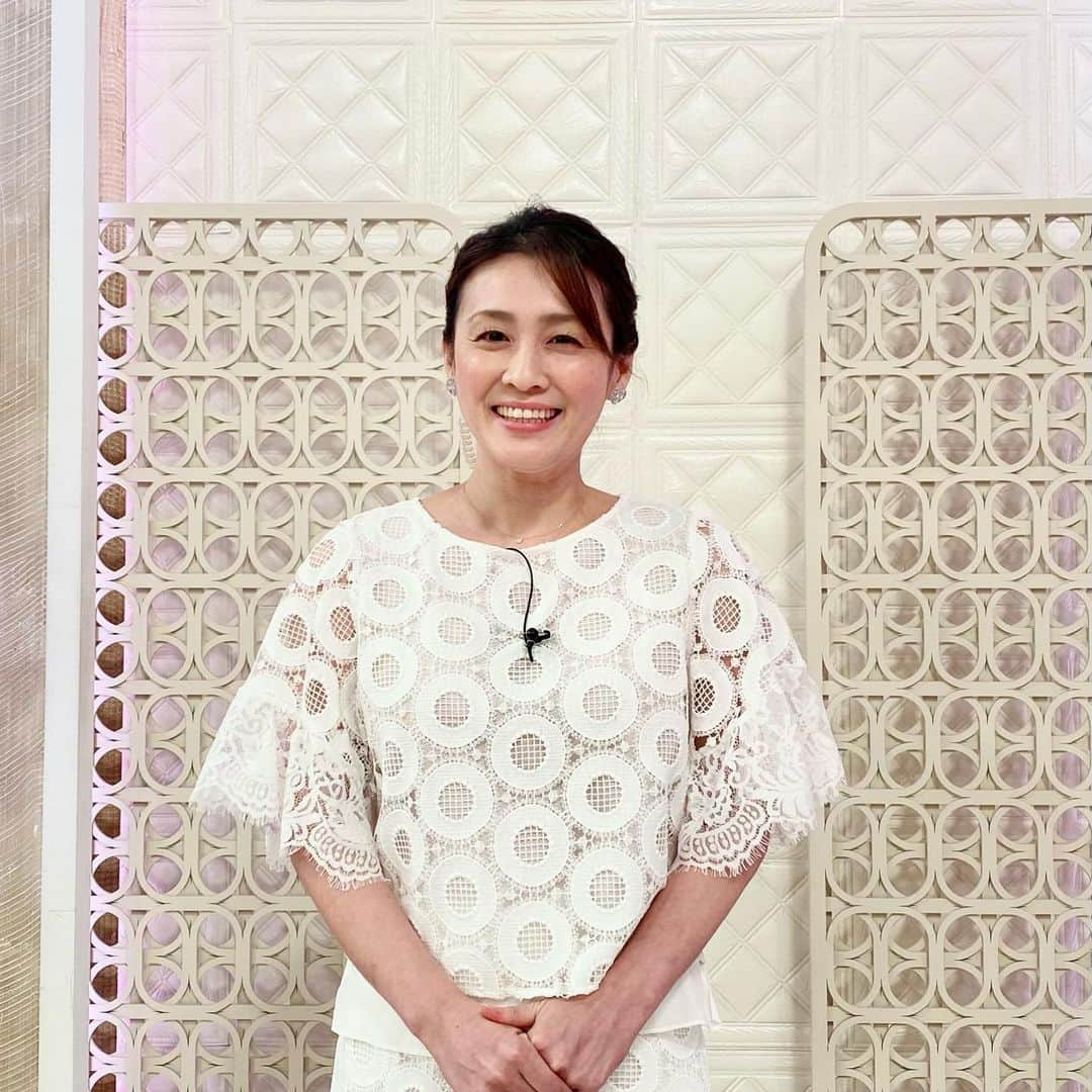 フジテレビ「プライムニュース イブニング」さんのインスタグラム写真 - (フジテレビ「プライムニュース イブニング」Instagram)「#イット ！は 15時45分スタートです   ●列島で“危険な暑さ” #熱中症 に警戒 ●“ #自宅療養 ”に与党からも撤回要求 ●殴って蹴って #道頓堀 に…男逃走中 ●意外と知らない海外選手の超絶プレー&名場面 #金メダル ５個！偉業の裏に亡き恩師への思い   #石本沙織 キャスターが #夏休み のため、きょうとあすは #斉藤舞子 アナが情報キャスターを務めます   #加藤綾子 @ayako_kato.official #榎並大二郎 @enami_daijiro   #木村拓也 @takuya.kimura0801   #住田裕子   #ガチャピン @gachapin_official #三井良浩   #佐久間みなみ @sakuma_minami   #フジテレビ #アナウンサー 公式HP：https://www.fujitv.co.jp/livenews_it/ FNNプライムオンライン：https://www.fnn.jp/」8月4日 15時33分 - livenews_it