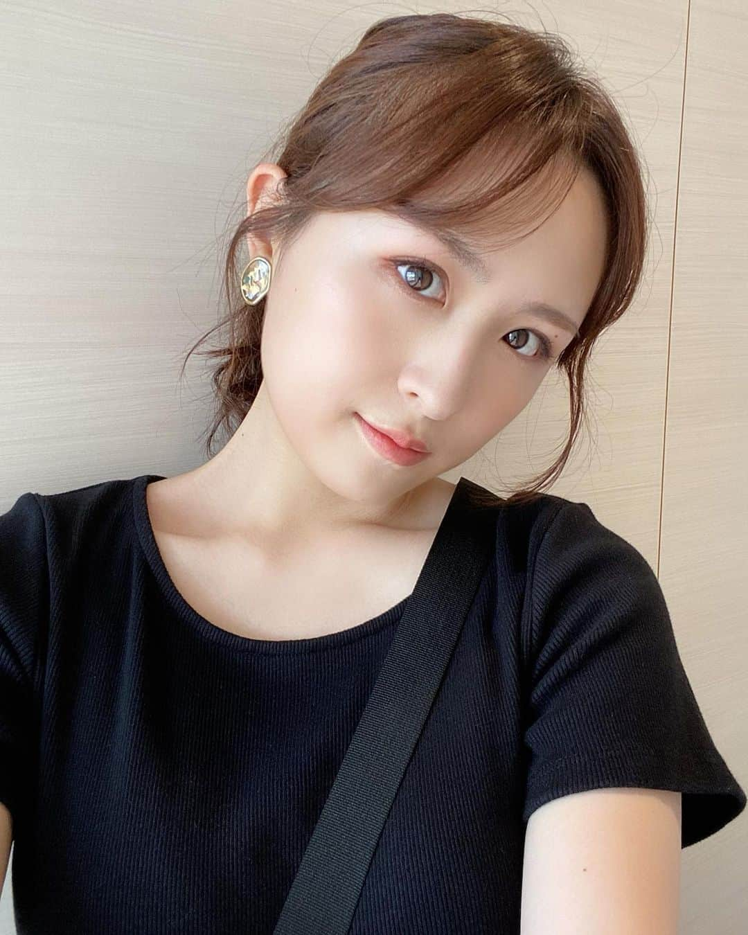 川本紗矢のインスタグラム：「自撮りも載せとこ☺️🤳」