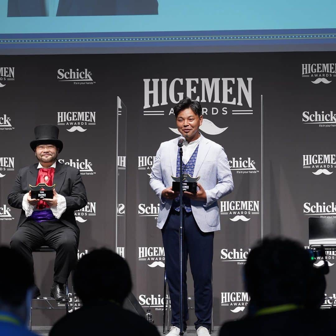 城彰二のインスタグラム：「本日、授賞式がありました‼️  シック・ジャパン株式会社主催 「HIGEMEN AWARDS 2021」 【アスリート部門】で入賞😊 大変光栄な賞を頂きました👍 ありがとうございました🙏  #シック #髭男爵 #速水もこみち #小澤征悦 #アスリート部門 #JOチャンネル」