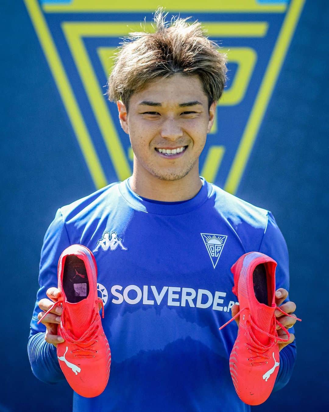 のインスタグラム：「新しいチーム、新しいスパイク👊 頑張っていきます👊  FASTER FOOTBALL🐆💨  #サイソクアラワル #ULTRA @pumafootball_jp @pumajapan」