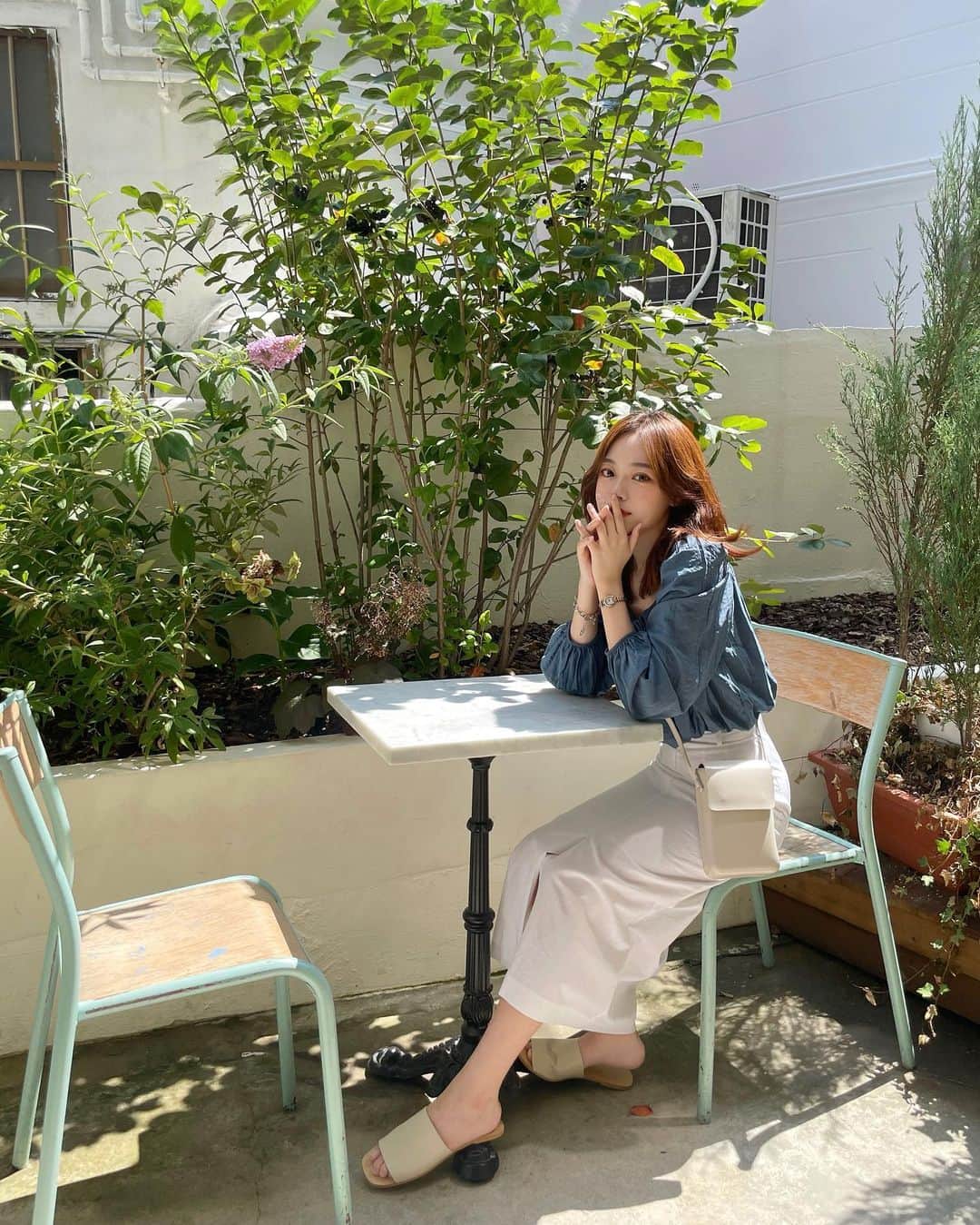 ウィ・ソンヒさんのインスタグラム写真 - (ウィ・ソンヒInstagram)「아무리 더워도 테라스는 포기 모태」8月4日 20時50分 - _seong_hee