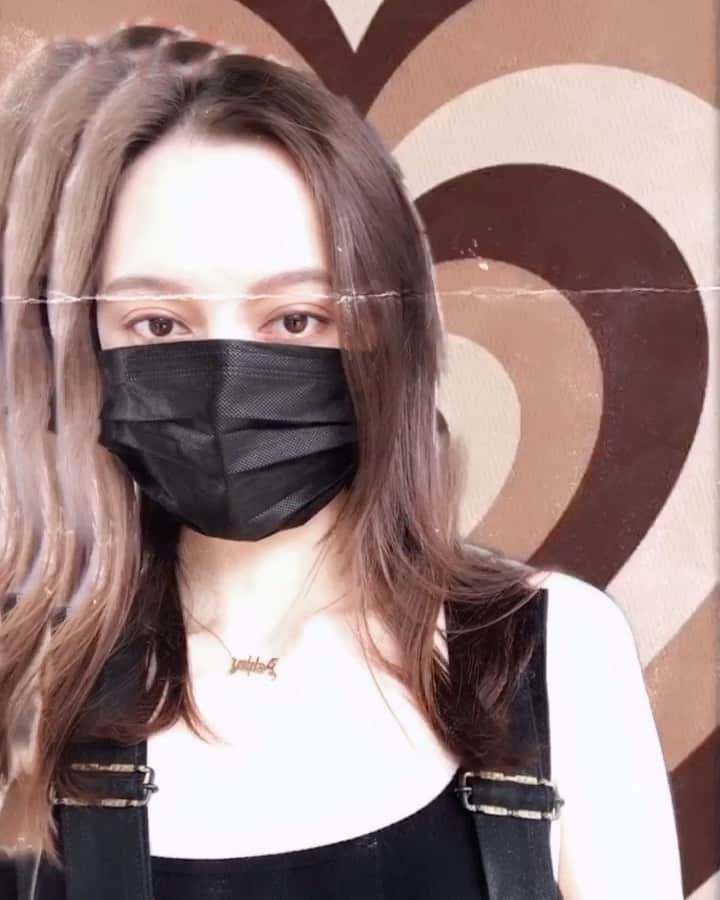 アシュリーのインスタグラム：「🤎🤎🤎」
