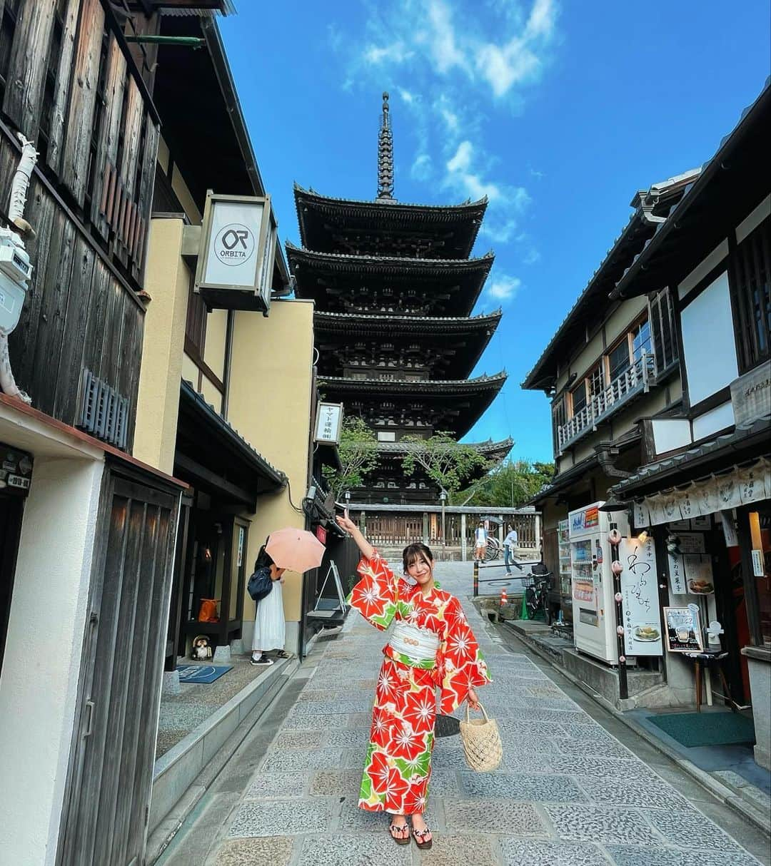 COCOさんのインスタグラム写真 - (COCOInstagram)「japan,kyoto🇯🇵🏯  #kyoto #kyotojapan #japaneseculture #japanesegirl #kyototrip #kyototravel #京都観光 #浴衣 #yukata #yukatagirl #burlesquetokyo #summervacation」8月5日 17時25分 - coco_coco000