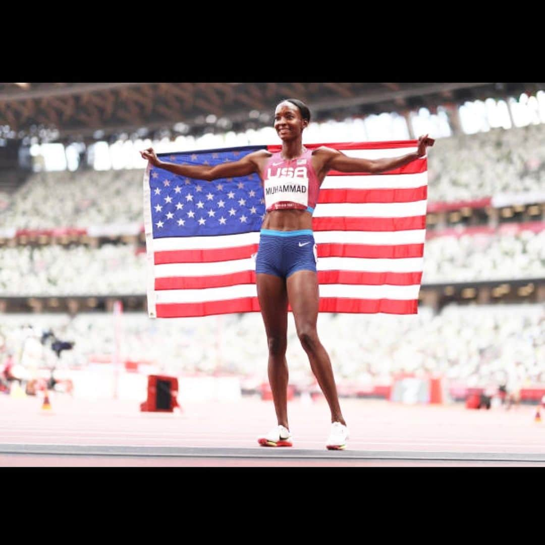 ダリラ・ムハマドのインスタグラム：「What an honor is was to represent USA in my second Olympics!! Just some pics of my favorite moments.」