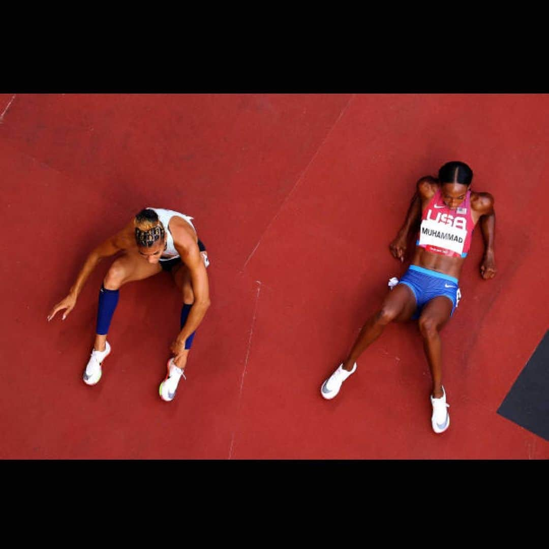 ダリラ・ムハマドさんのインスタグラム写真 - (ダリラ・ムハマドInstagram)「Let’s talk about how my coach @hurdlemechanic had two women in the finals. We both came away with personal best at the Olympics. Way to go @g.woodyy you don’t even know how proud of you I am.」8月5日 9時55分 - dalilahmuhammad_