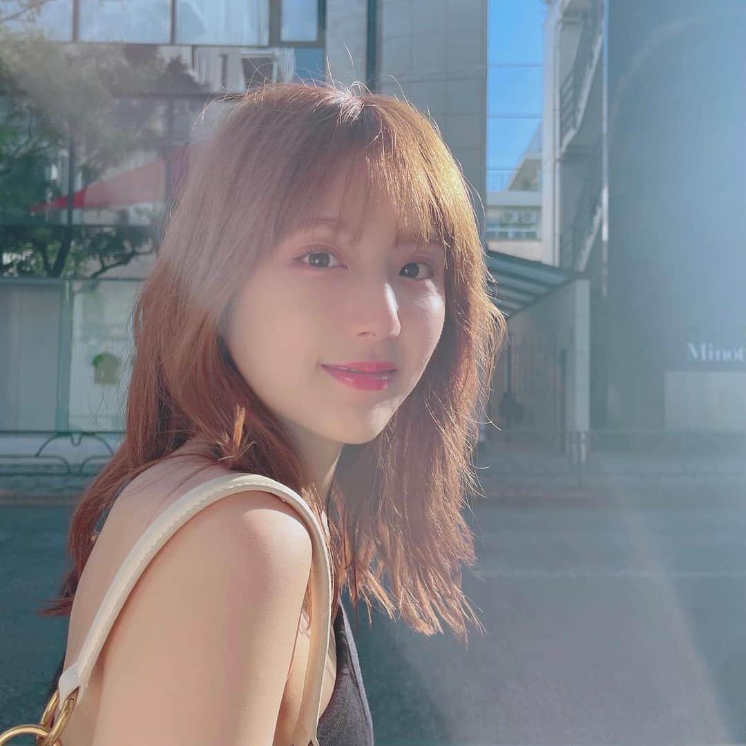 ひよんのインスタグラム：「☀️🌈  あっついから熱中症気をつけてね🥵🥵 水分たくさんとって今日もがんばろ💓  #ひよん」