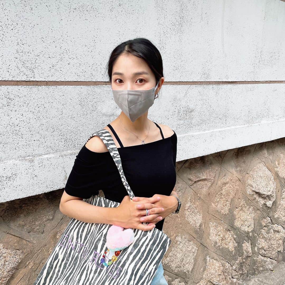 キム・ヘユンのインスタグラム：「😎」