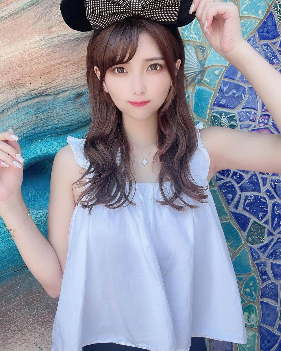 ききまるさんのインスタグラム写真 - (ききまるInstagram)「夏ディズニー☀️ . . 日焼けしたくないからUVカットカーテン買う🥺 (今更) . . .  #ディズニー　#ディズニーコーデ夏 #ディズニーコーデ #ディズニーシー #でぃずにーしー #でぃずにー #ででにー　#夢の国　#夢の国コーデ #大人ディズニー　#モノトーンコーデ #ディズニーカチューシャ #ディズニーリゾート #disneysea #disneyphotography #disneyresort #tokyodisneysea #tokyodisneyresort」8月5日 16時02分 - kikigram_97