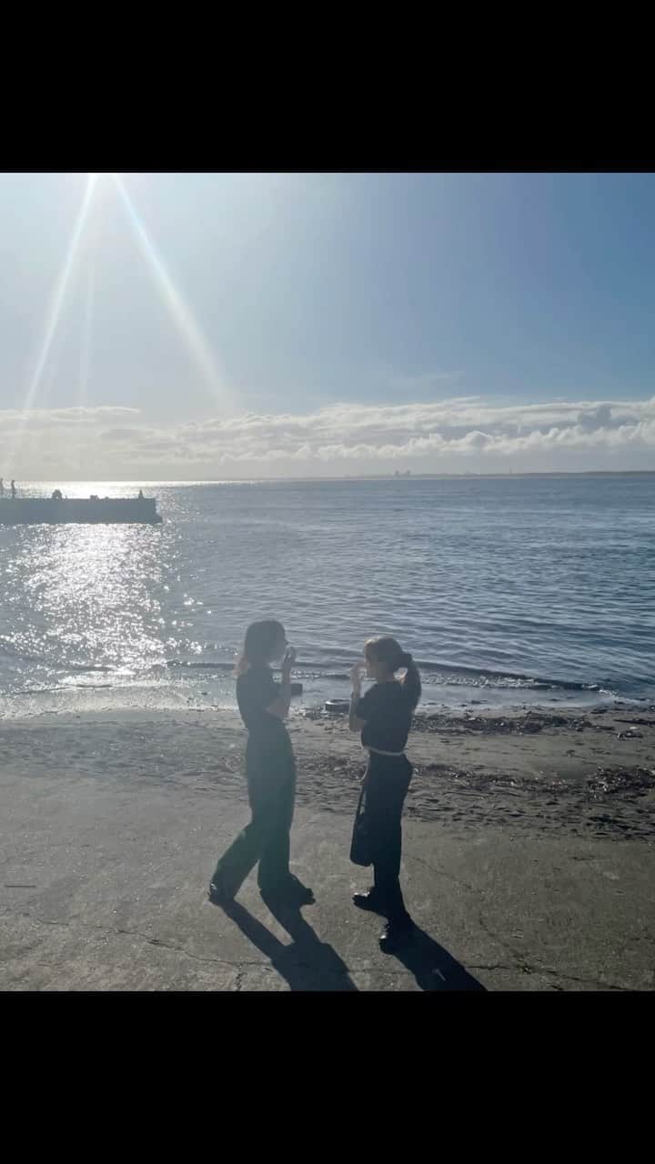 瀬駒妃のインスタグラム：「動画作るつもりじゃなかったから難しくて、素材動画・画像いくつか使い回し😮‍💨！ 電車に揺られながら作った、30分クオリティだけど楽しさ伝われ！✌🏻  🎶 Amaryllis / 街人  #江ノ島 #enoshima #江ノ島海岸 #江ノ島観光 #vlog」