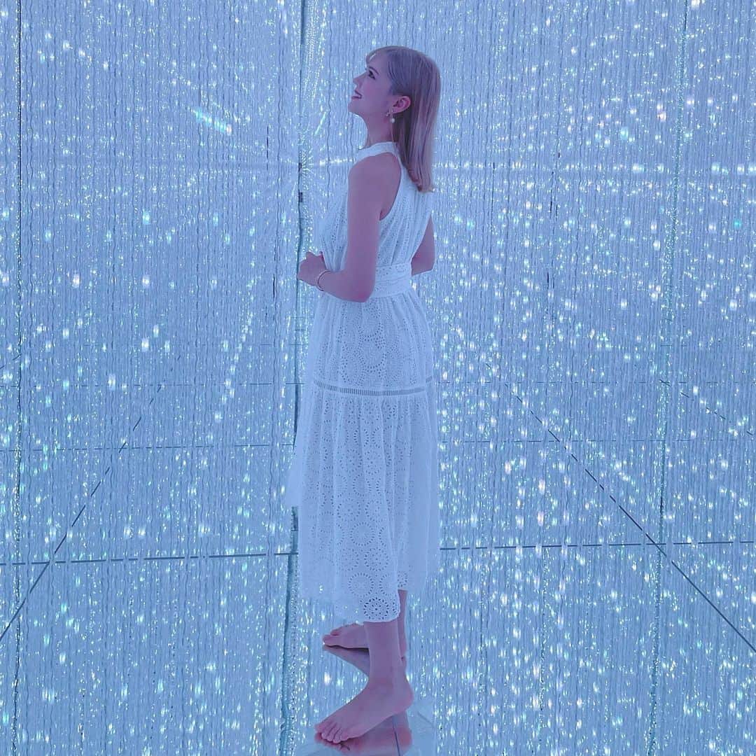 紗蘭のインスタグラム：「✨💎💖💎✨ 夢のような空間。 数秒ごとに変わるキラキラが本当に綺麗で美しかったです…🥰 #チームラボ #teamlab #チームラボプラネッツ #teamlabplanets」