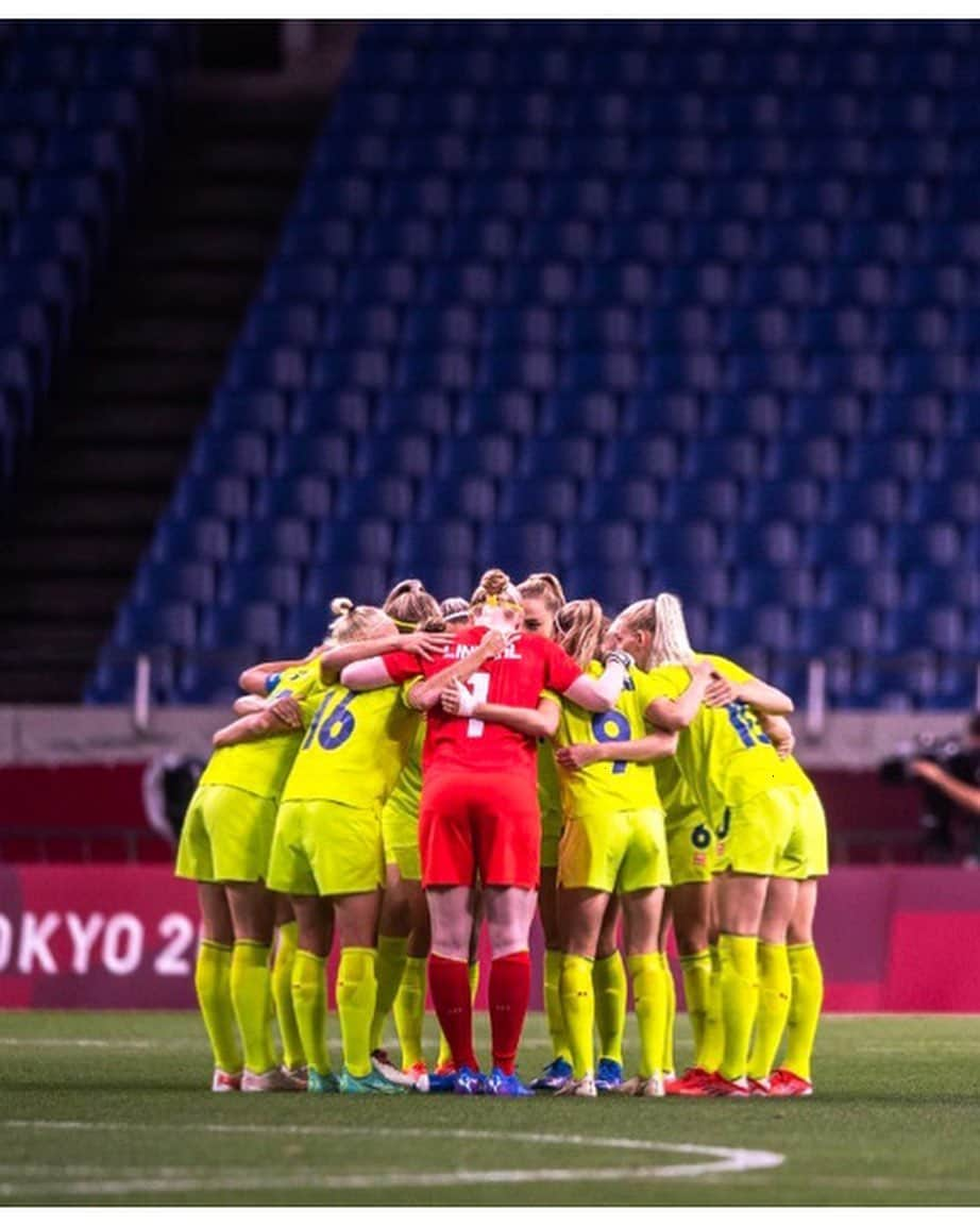 コソヴァレ・アスラニさんのインスタグラム写真 - (コソヴァレ・アスラニInstagram)「🔜 OLYMPIC FINAL. This team from the 1st-22nd is something special. ALL IN 🇸🇪🔥」8月5日 20時02分 - asllani9