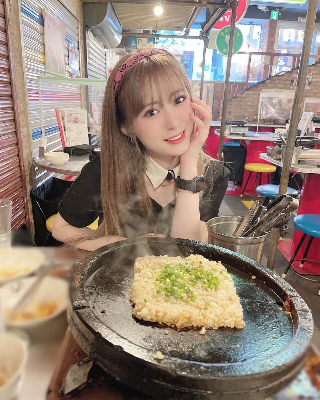 生田衣梨奈さんのインスタグラム写真 - (生田衣梨奈Instagram)「ここのガーリックライスが 美味しすぎてまた食べに行きたいって思った♡ ⁡ 1番好きなことは 美味しいものを食べることです！！！！ ⁡ 高カロリーのものを食べてる時が幸せ！！！ ⁡ #morningmusume21 #モーニング娘21 #helloproject  #顔面国宝 #えりぽんかわいい #アイドル 存在が #インスタ映え #かわいい #Love #beauty #followme #makeup #Instagram #生田衣梨奈のVSスポーツ #메이크업 #얼스타그램 #ig_Japan #ガーリック #福岡  #韓国 #White #GUCCI #ELEYVSGOLF #ゴルフ女子 #いいね #生田衣梨奈 #l4l #골프 #SELFIE #셀카」8月5日 20時08分 - erina_ikuta.official