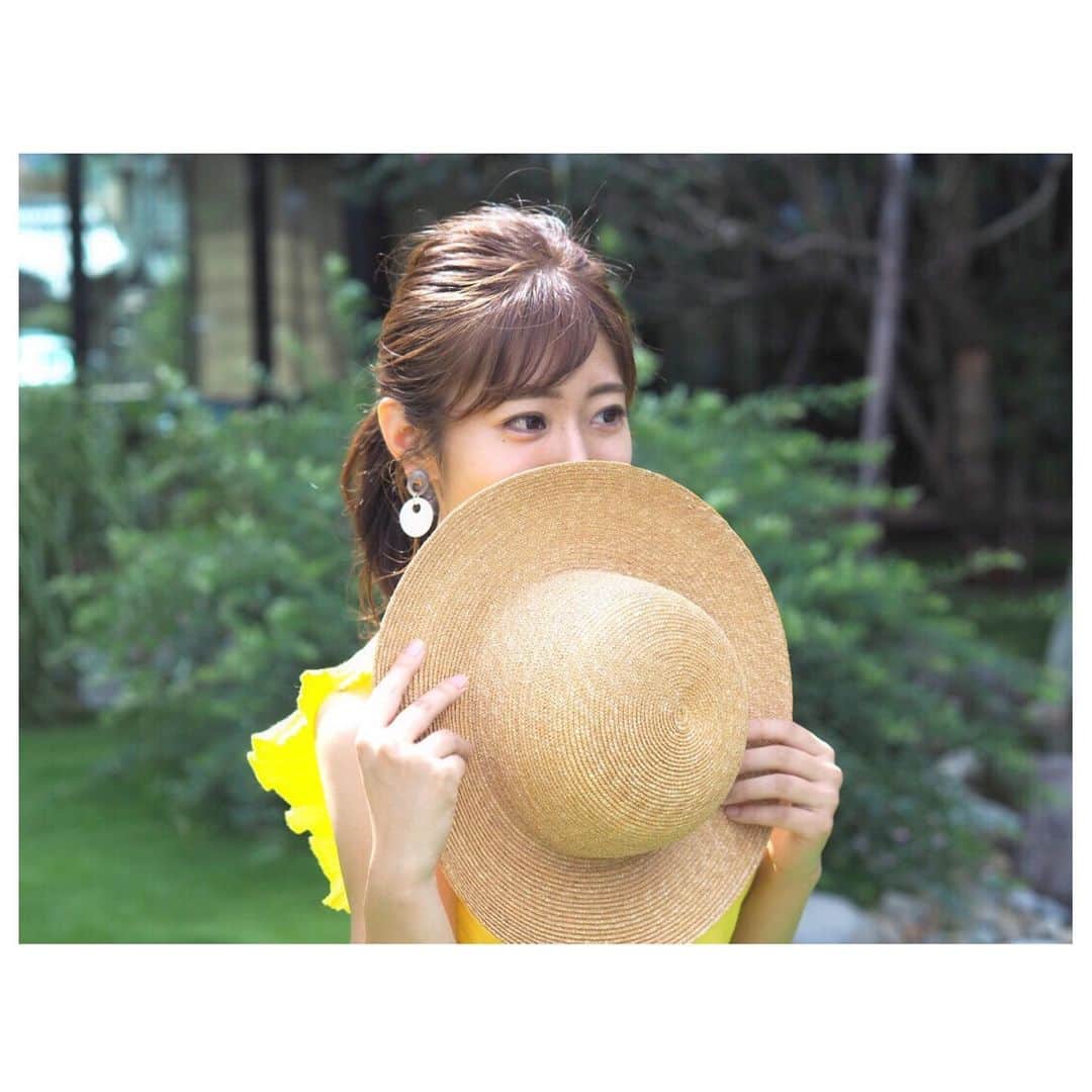 白戸ゆめのさんのインスタグラム写真 - (白戸ゆめのInstagram)「👒 . #FLASH オフショット第2弾！ 雨女が生んだ奇跡的な晴れ間😂 この衣装の時に晴れて良かった〜🌞❤️ . #週刊誌 #週刊flash #flash #ポートレート #衣装 #アナウンサー #コーデ #ootd #麦わら帽子 #麦わら帽子コーデ  #ノースリーブ #ノースリーブニット #夏 #summer #夏コーデ #夏休み #撮影」8月5日 20時09分 - yumeno.s_