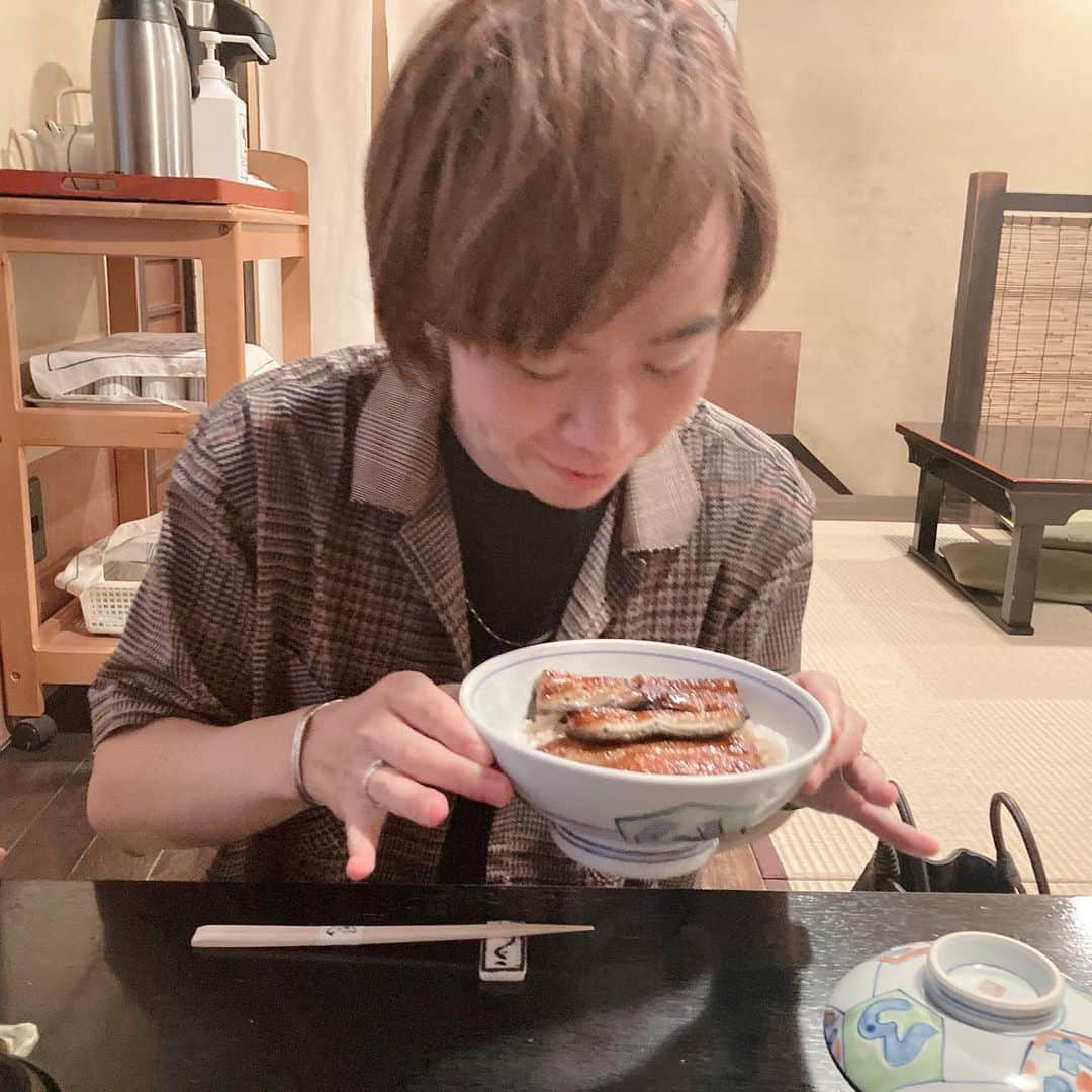 すんさんのインスタグラム写真 - (すんInstagram)「うなぎ名古屋のファンミ以来食べた！！！んまい！！！」8月5日 20時40分 - sun_sekibun