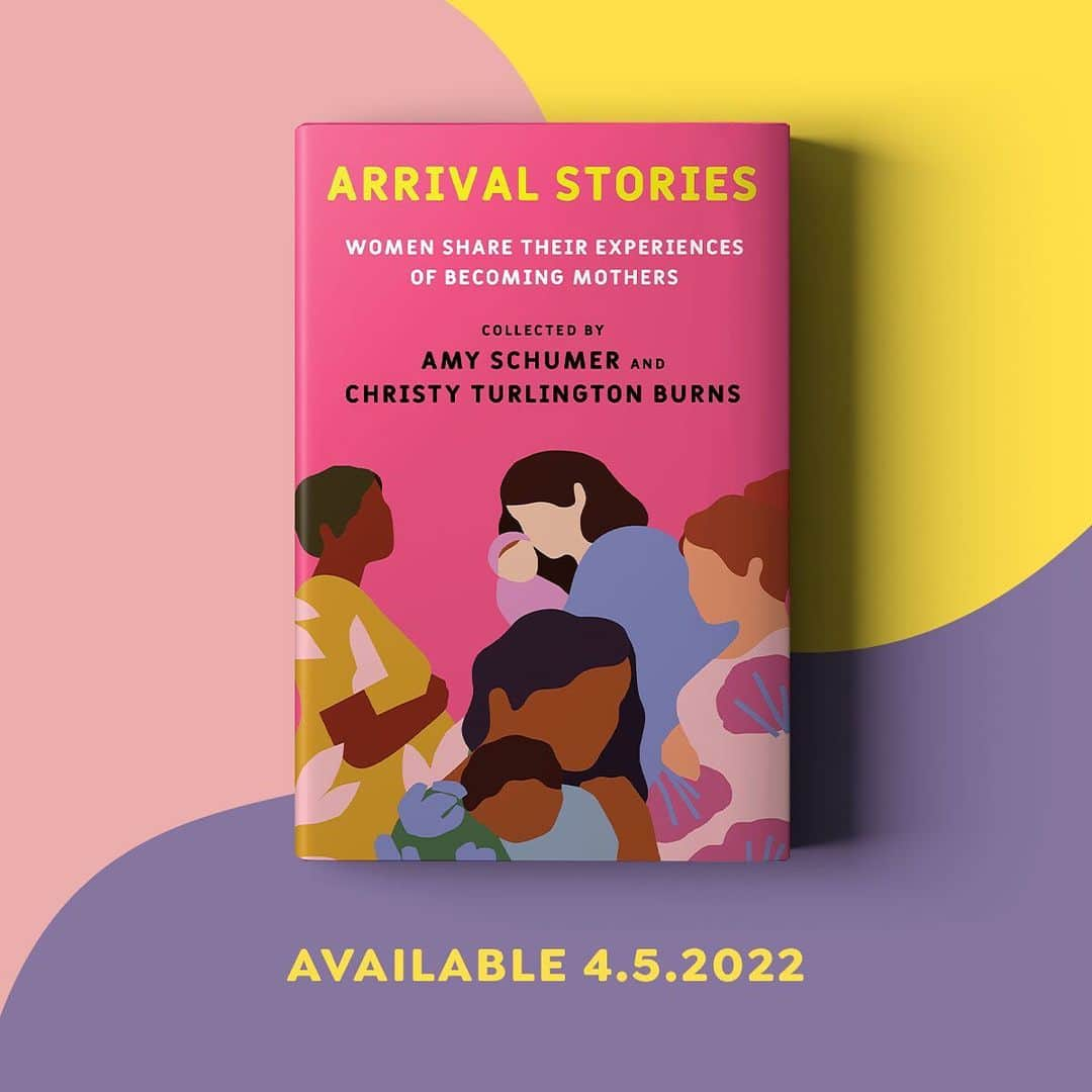 クリスティー・ターリントンのインスタグラム：「I am so proud to announce that On April 5, 2022 @thedialpress and @randomhouse will publish Arrival Stories, a revealing collection of more than 20 original essays about motherhood, curated by @amyschumer and myself.  This anthology includes an incredible group of women--actors, athletes, academics, CEOs, writers, small business owners, birth workers, physicians, and activists--to share their experiences of becoming mothers.   Motherhood is an identity, a calling, a battle, a journey. In sharing our experiences, the contributors to Arrival Stories offer an informative and deeply-affecting account of the kaleidoscope of emotions present when a woman first realizes she is a mother. Intimate and urgent, Arrival Stories offers a sweeping view of motherhood.  Amy and I, and many of the contributors to this anthology, are donating our proceeds to @everymomcounts, which works to make pregnancy and childbirth SAFE, RESPECTFUL AND EQUITABLE FOR EVERY MOTHER, EVERYWHERE.   Cover art by the remarkably talented Kenesha Sneed @tactilematter and enormous thank you to the contributors whose essays have affected me so deeply:  La La Anthony  @lala Adrienne Bosh  @mrsadriennebosh Amy Schumer @amyschumer  Rachel Feinstein  @rachelfeinstein_ Angel Geden  @themommytsunami Ashley Graham  @ashleygraham Emma Hansen  @emmahansen Abby G. Lopez, LMT, CD, RYT 200  Sienna Miller  @siennathing Alysia Montaño  @alysiamontano Emily Oster  @profemilyoster Jill Scott  @missjillscott Shilpa Shah  @shilparshah Amber Tamblyn @amberrosetamblyn Latham Thomas  @glowmaven Amanda Williams  @amandapwilliams1701 Serena Williams  @serenawilliams Shea Williams  @sheabop Katrina Yoder @katrina_sugarista」