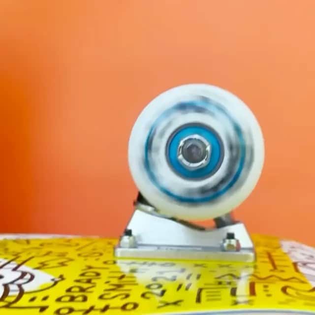 ティファニー・ティーセンのインスタグラム：「#tbt Have you checked this out yet? For a limited time only my talented husband @bradysmithhere is selling these amazing one of a kind skateboards. Hurry and head over to his site. #linkinbio These babies are 🔥#skateboard #skate #skaters #forlife」