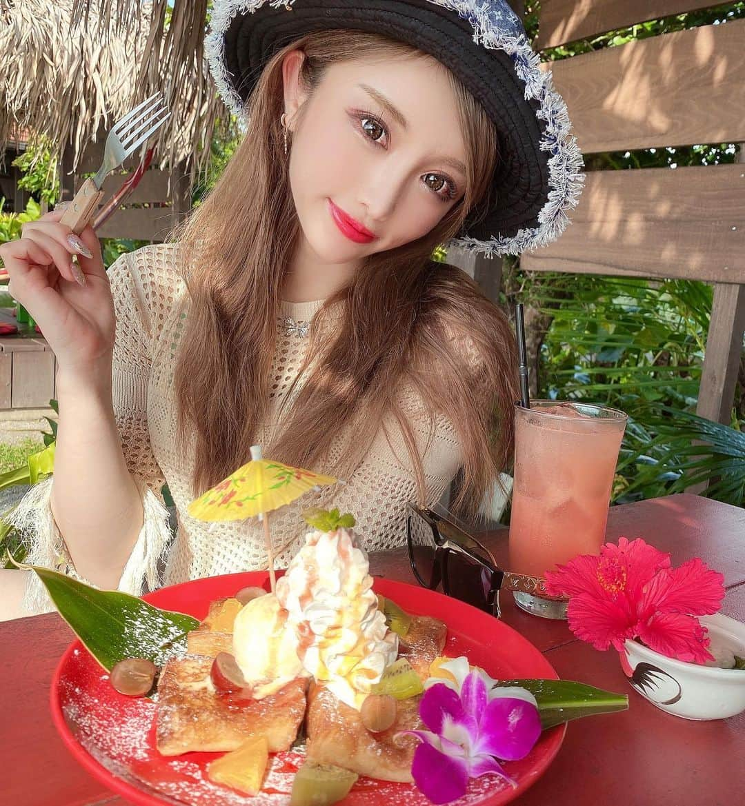 えれちゃんさんのインスタグラム写真 - (えれちゃんInstagram)「短い夏が始まって、 気付いたら終わってるんだろうなぁ🥺   #名古屋キャバクラ#キャバクラ#名古屋#錦#錦3#グランクリュ#北新地#六本木 #キャバ嬢 #名古屋観光 #名古屋旅行 #アートメイク #ハイフ#ホワイトニング#ヒアルロン酸#名古屋出張#ヘアセット#ダイエット #シャネル #金髪女子 #小悪魔ageha  #葉月えれな #亜熱帯茶屋 #CBD #禁煙 #ファスティング#ディオール #ファスティング準備食  #酵素 #デトックス」8月6日 1時26分 - erena_hazuki