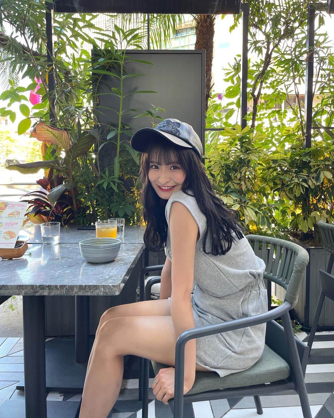 清水里香さんのインスタグラム写真 - (清水里香Instagram)「⁡ ⁡ ⁡ お気に入りの場所🇹🇭🍴 ⁡ ⁡ ⁡ ⁡ #今日のりかてぃー　 ⁡ ⁡」8月6日 20時56分 - partyyy_chu